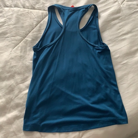Women’s Nike Tank Top - Picture 2 of 4